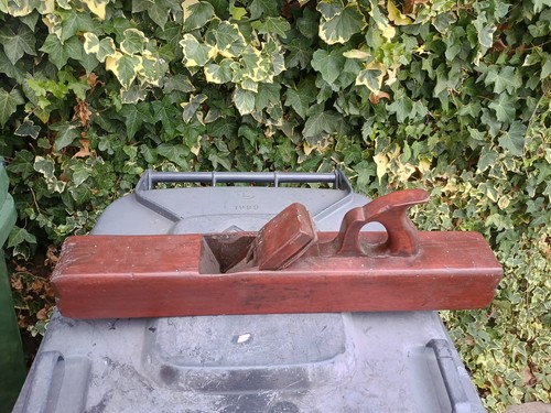 Antique wooden jointer - antique, 22"