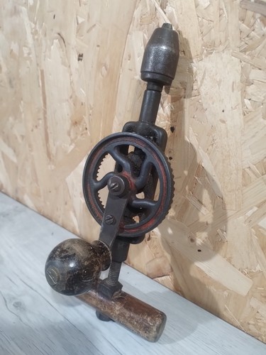 Vintage hand drill egg - hand,