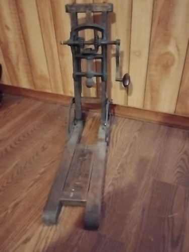 Antique vintage hand - hand, crank